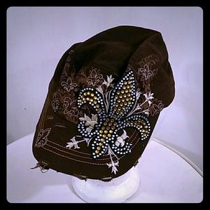 Jeweled distressed baseball cap (B)